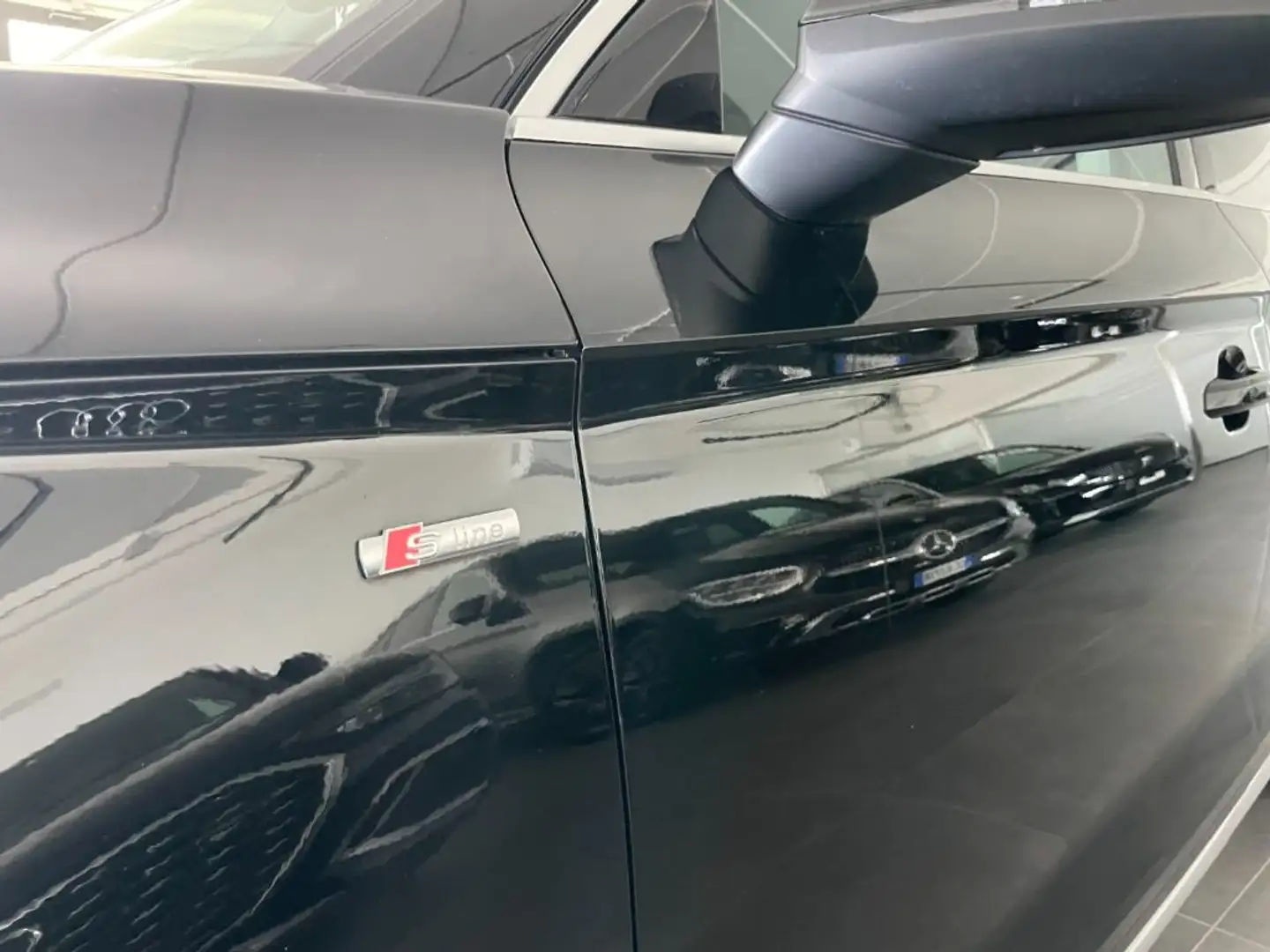 Audi Q5 2.0 TDI Quattro 204 CV S-Tronic S-Line Schwarz - 2