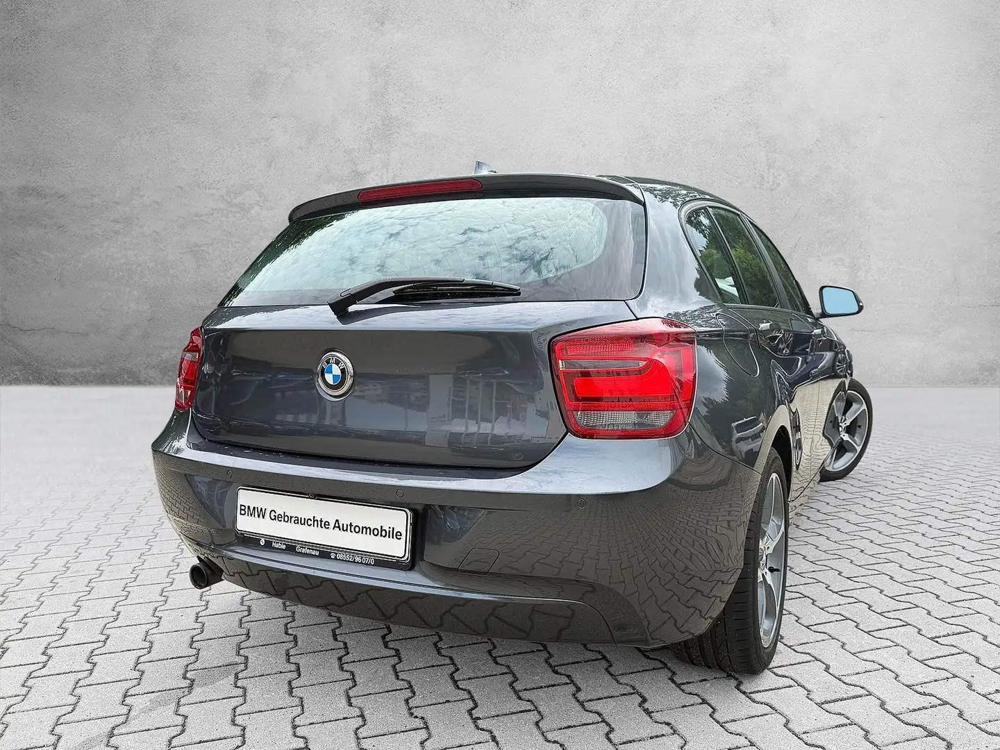 BMW 120 d xDrive 5-Türer Grau - 2