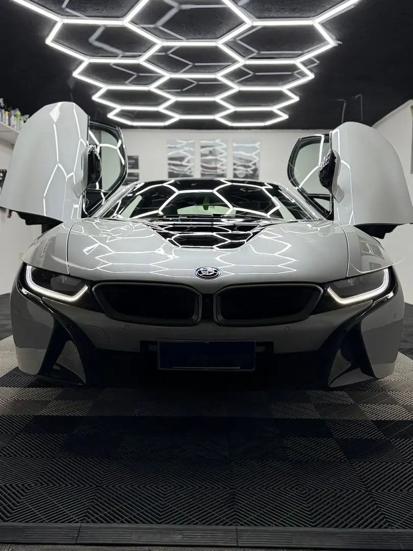 BMW i8 Coupe 1.5 auto - 1