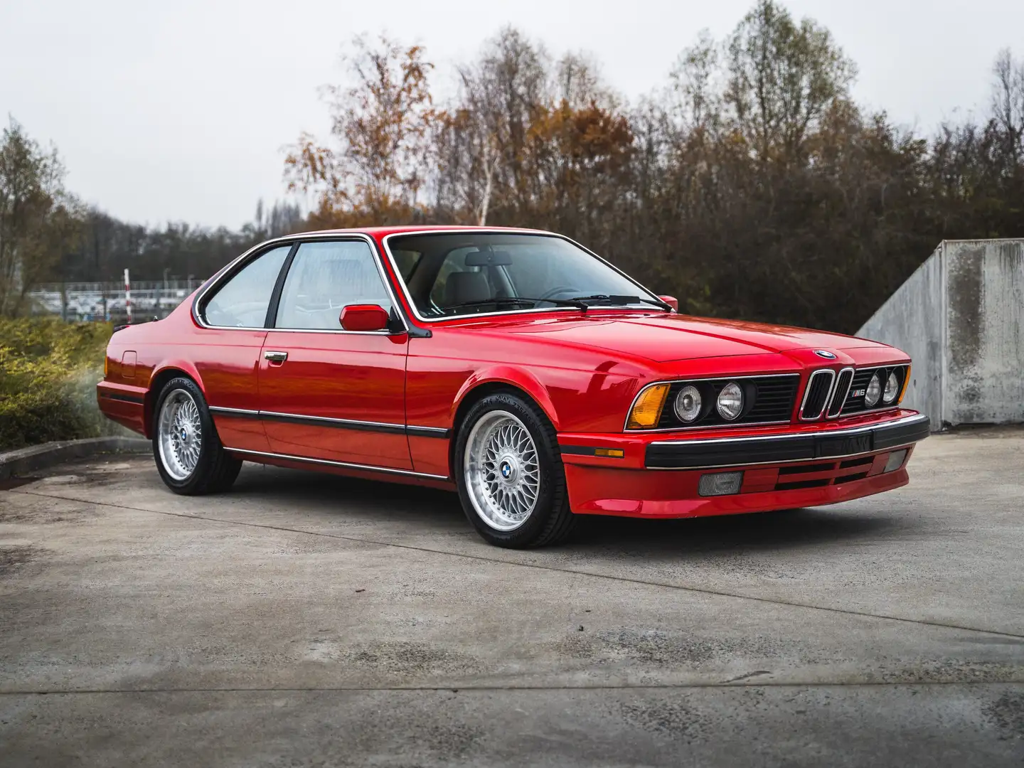 BMW M6 M6 Euro spec Rood - 1