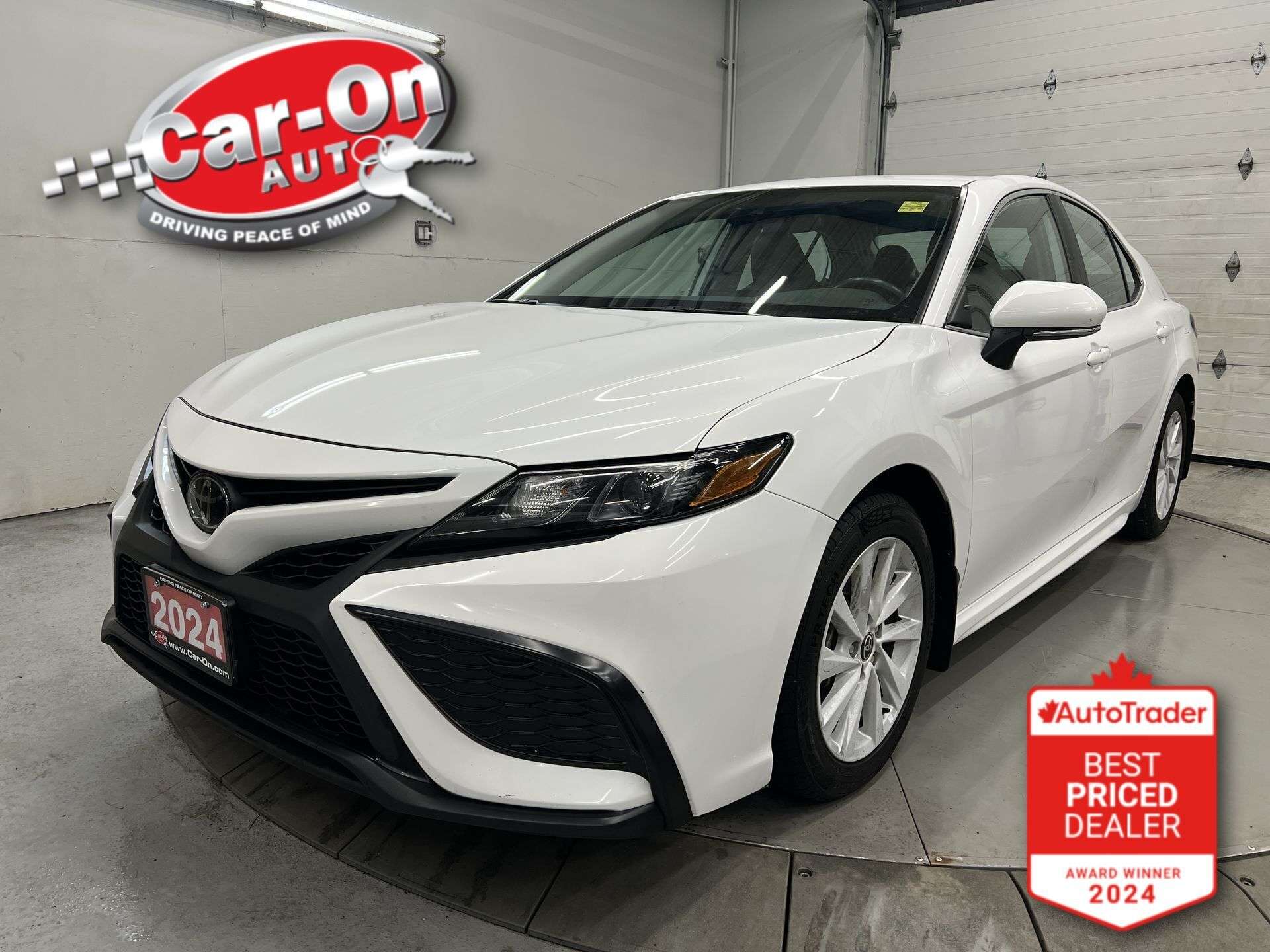 2024 Toyota Camry SE FWD