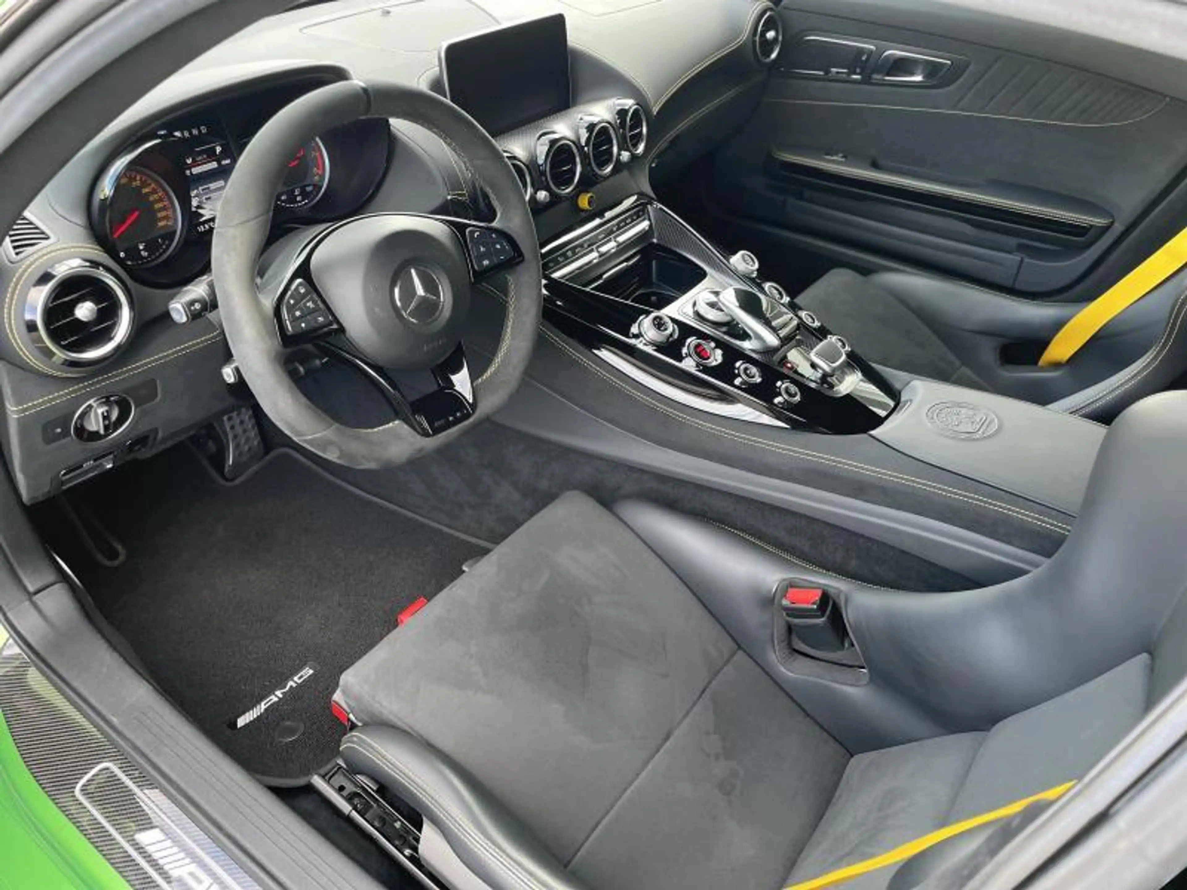 Mercedes-Benz AMG GT R 4.0i V8 Biturbo 585 Carbone — photo 5