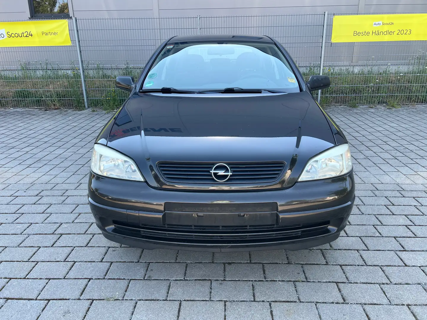 Opel Astra 1.8 Edition 100/2Hand/Auf wünsche mit 2J Tüv Black - 2