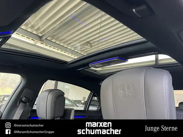 Mercedes-Benz S-Class view 11