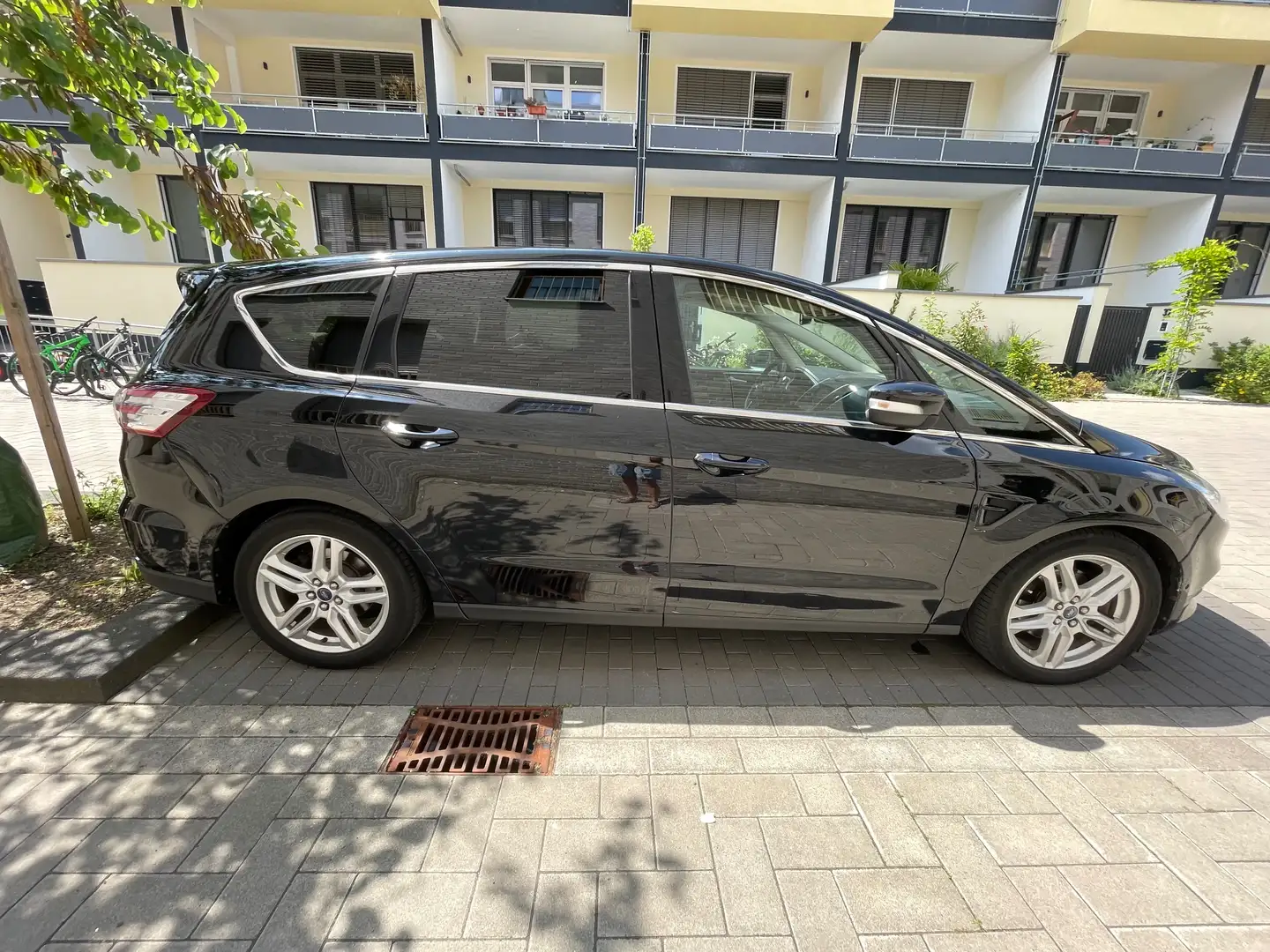 Ford S-Max S-Max 2.0 TDCi Aut. Titanium Schwarz - 2