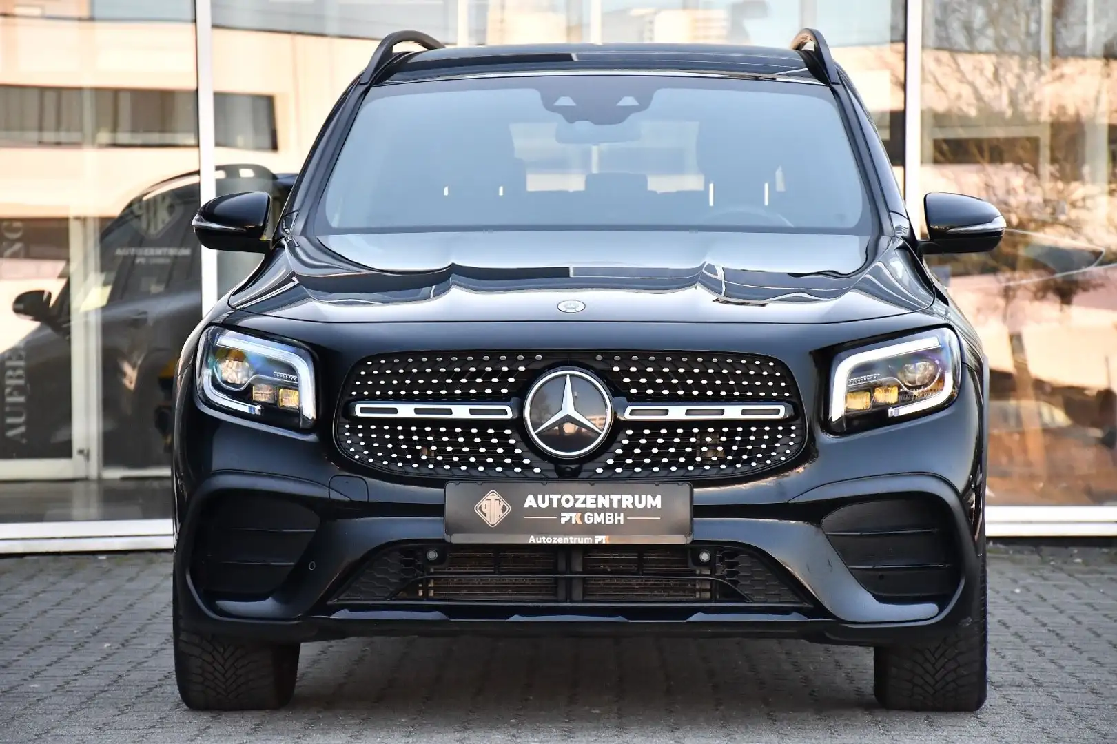 Mercedes-Benz GLB 220 d 4Matic AMG Line Burmester HUD MultiBeam Schwarz - 2