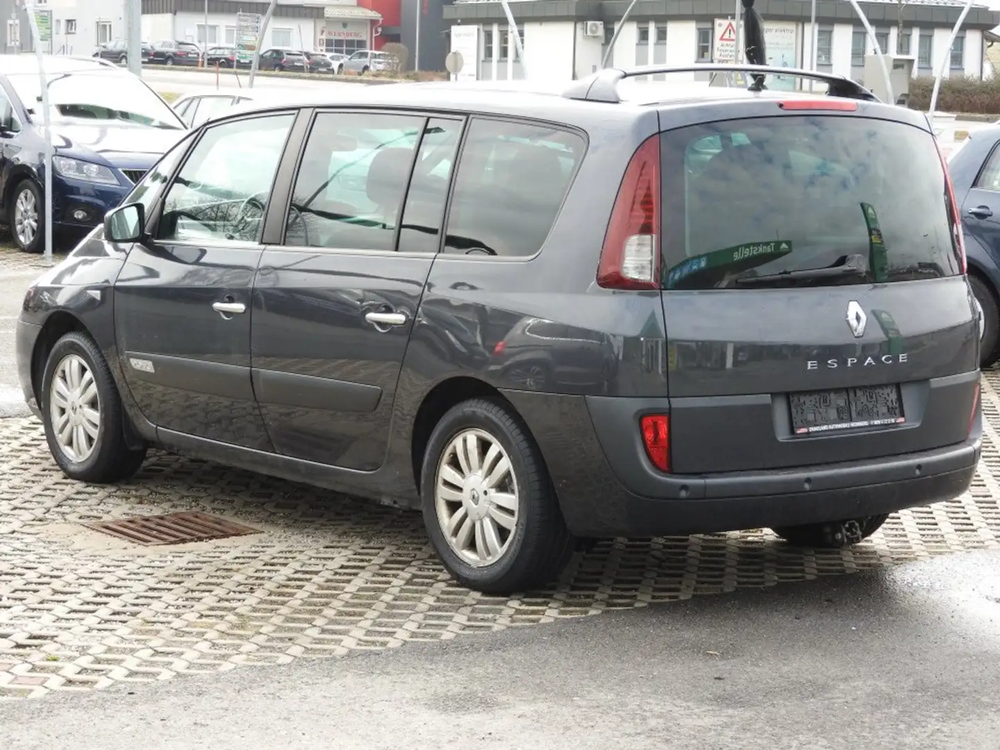 Renault Grand Espace 2,0 dCi 150 Celsium Aut.+7-Sitze+Navi+AHK+Panorama Grijs - 2