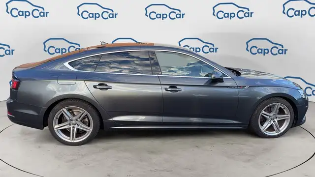Audi A5 view 4