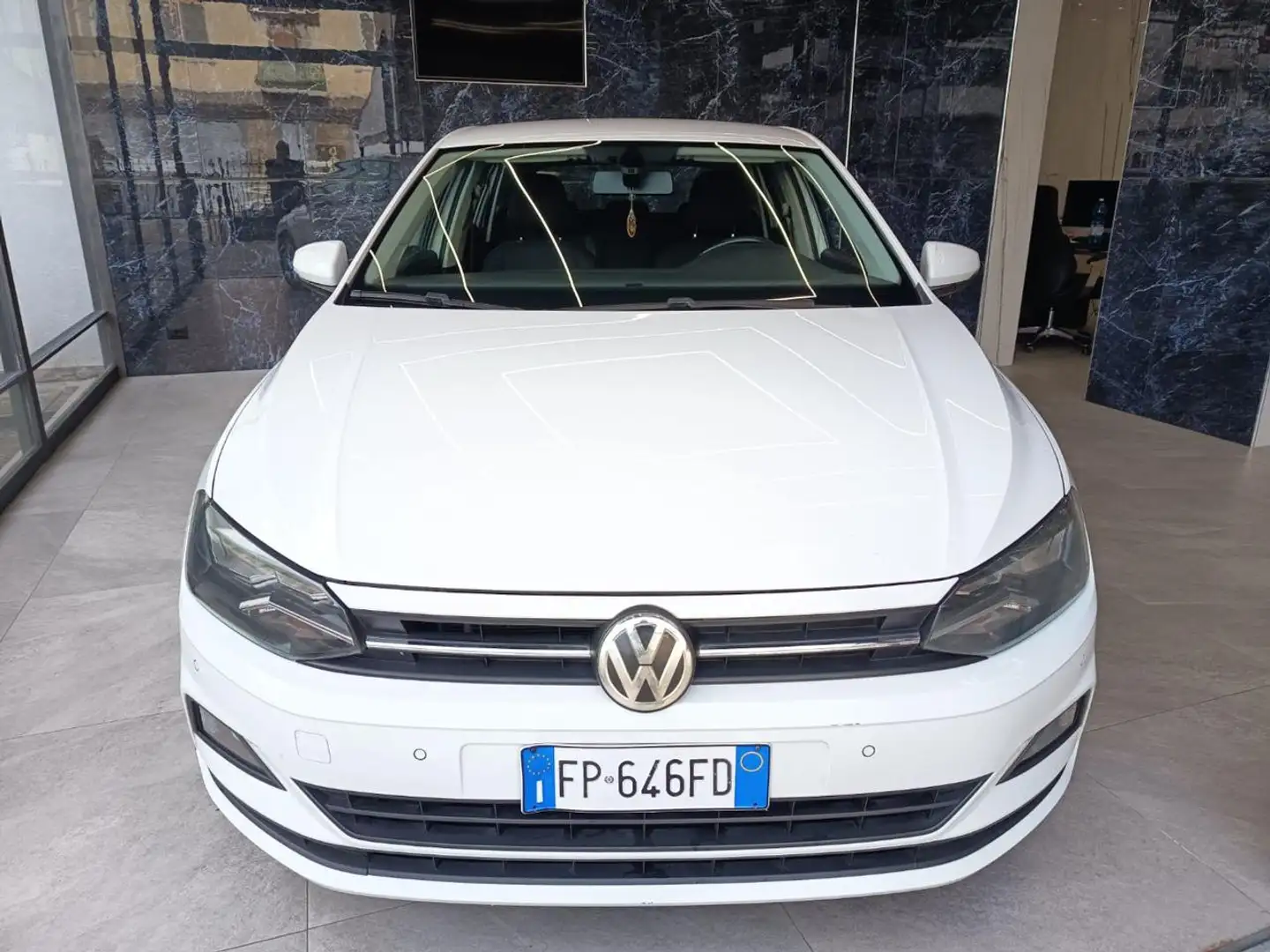 Volkswagen Polo 1.0 TGI 5p. Trendline BlueMotion Technology Grigio - 1