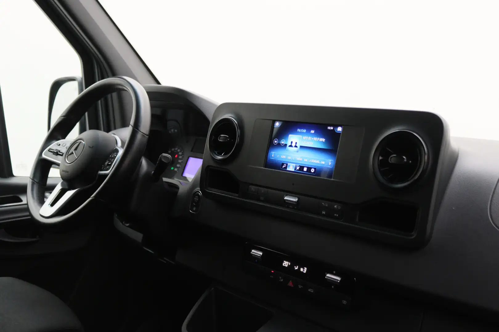 Mercedes-Benz Sprinter 314 2.2 CDI L1H1 Automaat 3-Zits, Apple Carplay, L Grau - 2