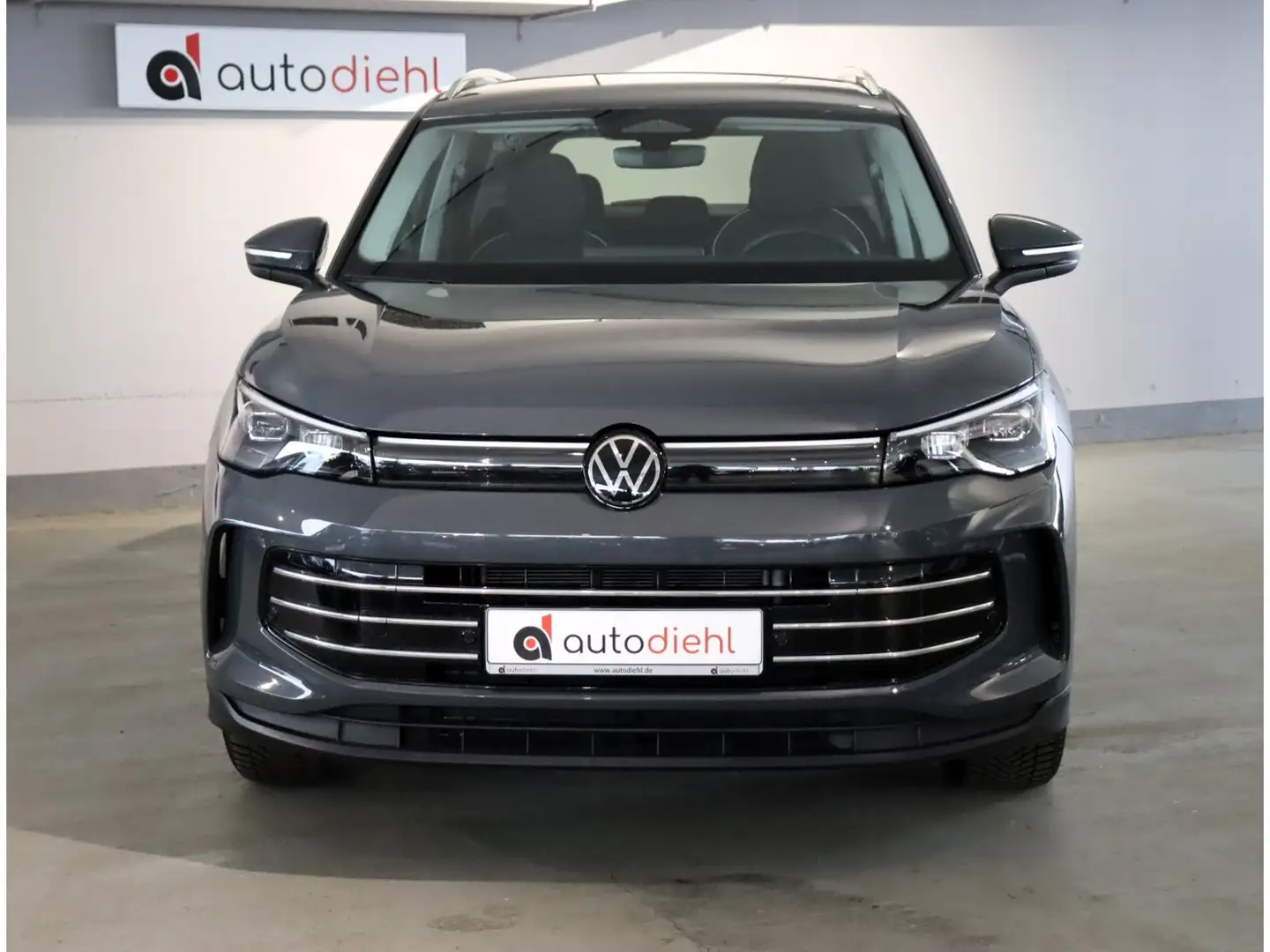 Volkswagen Tiguan 1.5 eTSI DSG Elegance Grau - 2