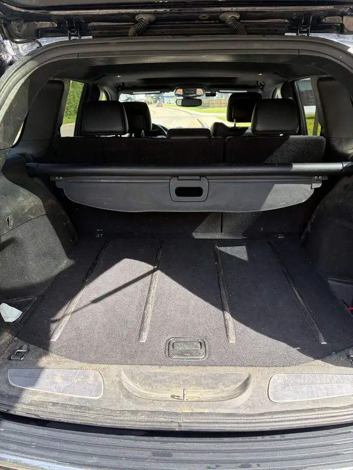 Jeep Grand Cherokee photo Jeep Grand Cherokee