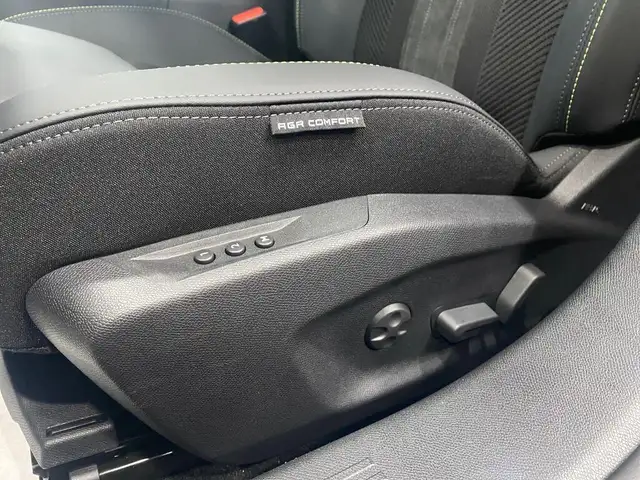 Peugeot 308 SW view 11