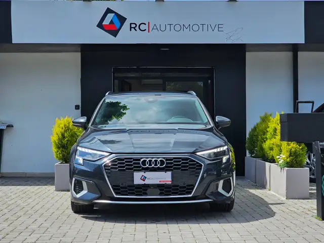 Audi A3 view 4