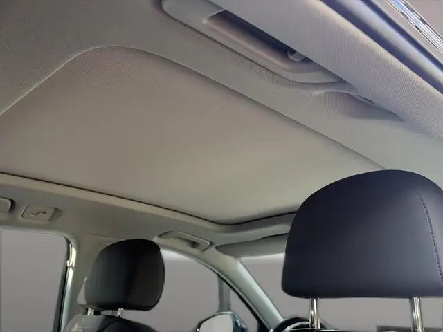 Audi A4 view 13