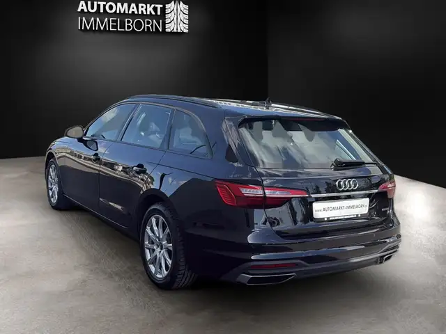 Audi A4 view 5