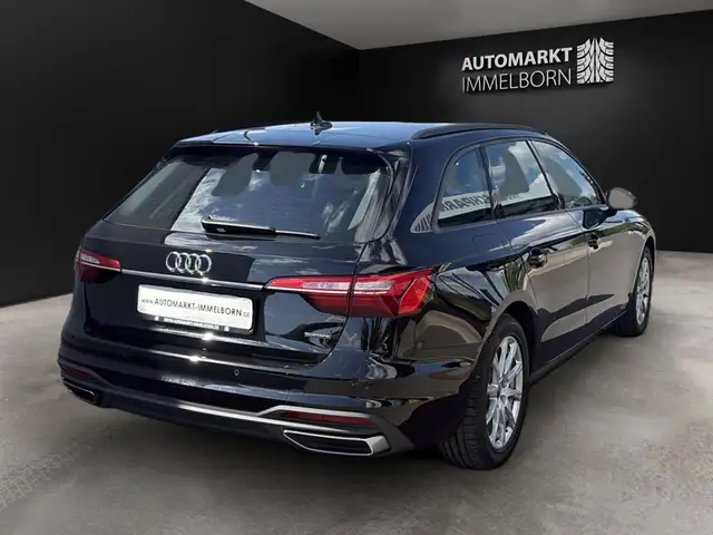 Audi A4 view 7