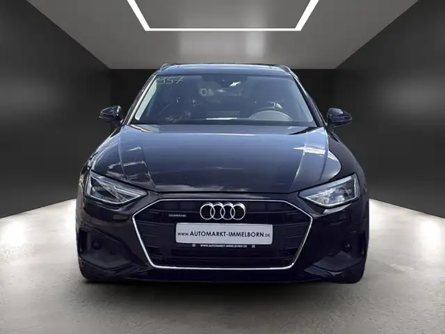 Audi A4 view 9