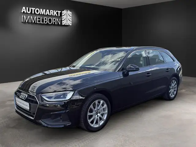 Audi A4 view 4
