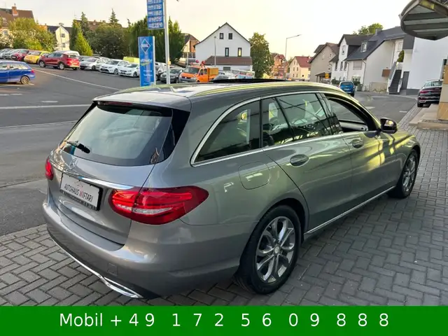 Mercedes-Benz C-Class view 3