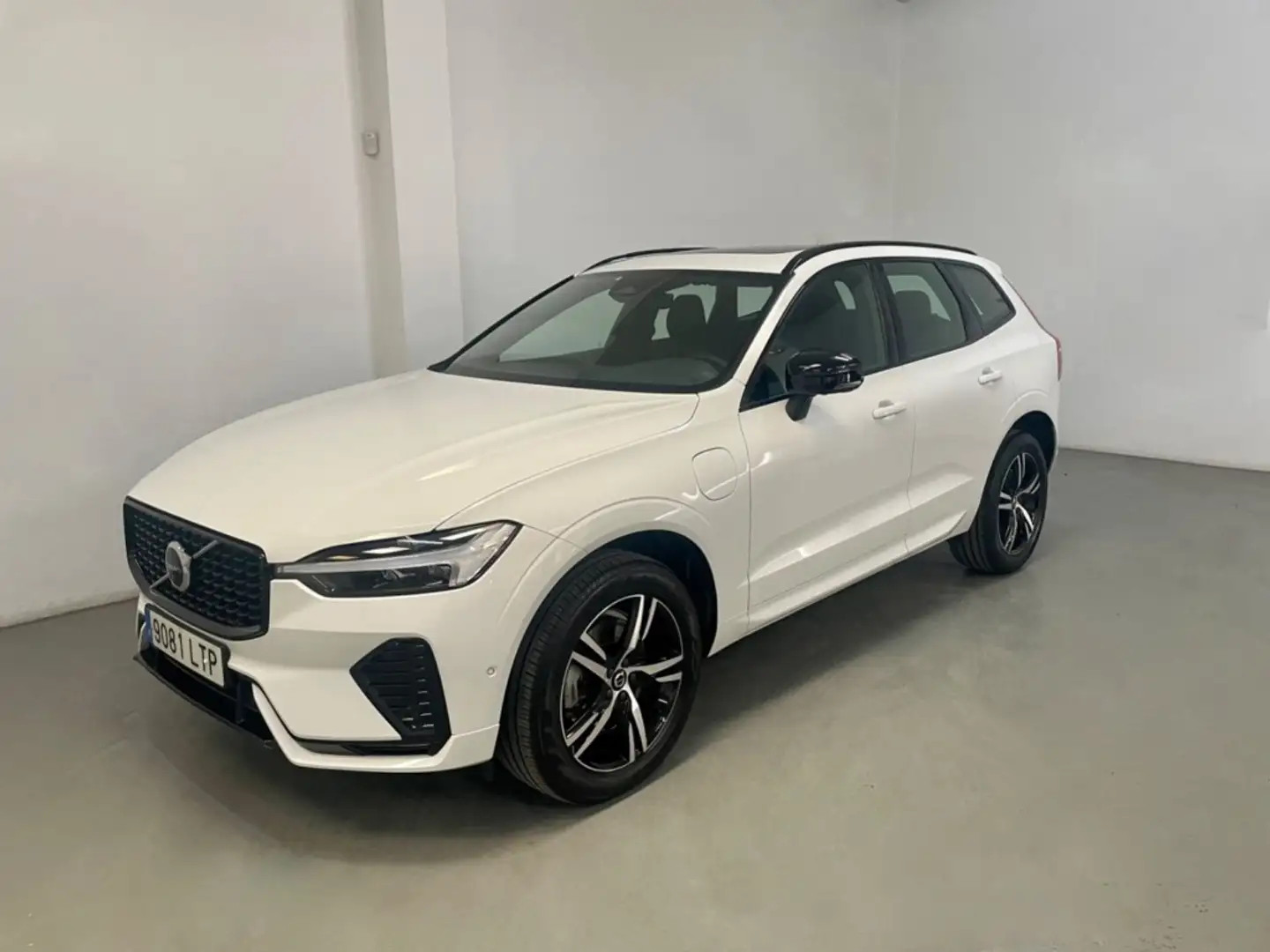 Volvo XC60 T6 Recharge R-Design Blanco - 2