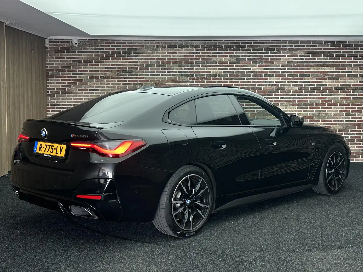 BMW 440 4-serie Gran Coupé M440i xDrive High Executive Ope Černá - 2