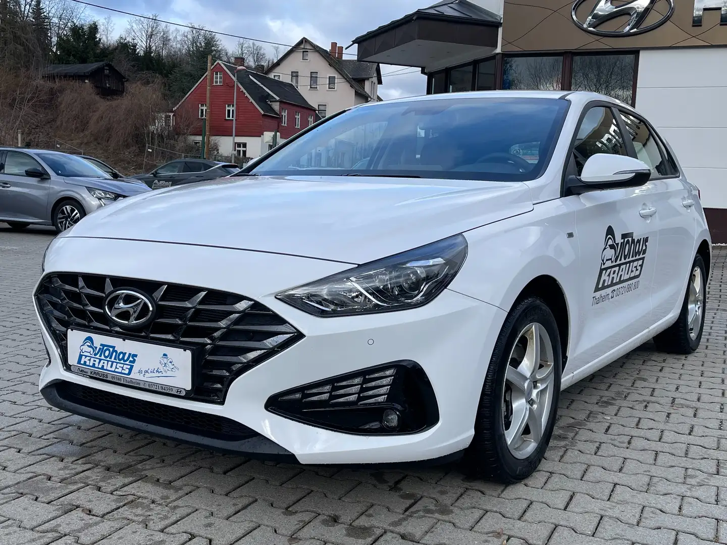 Hyundai i30 1.0 T-GDi Trend Navi Komfortpaket Weiß - 1