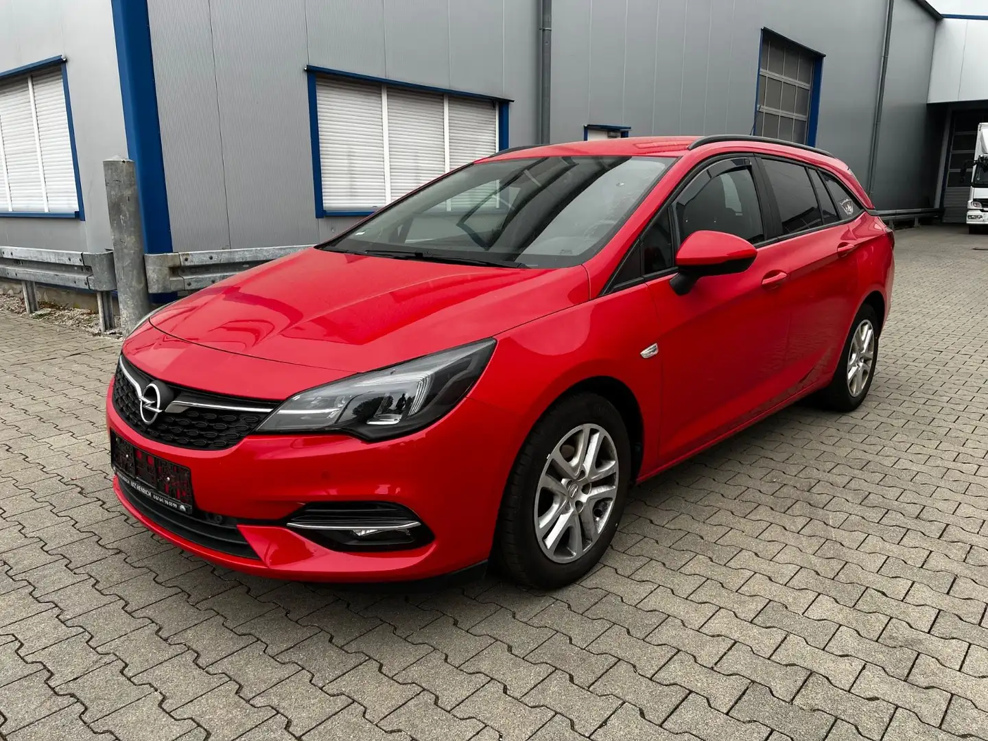 Opel Astra K Sports Tourer SHZ*KAMERA*PDC*AHK - 1