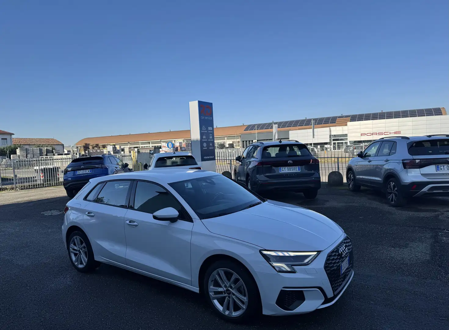 Audi A3 Sportback 2.0TDi 116cv Advanced // NO VINCOLI Weiß - 1