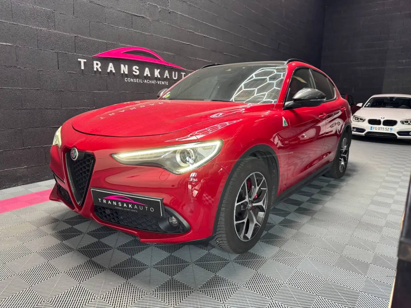 Alfa Romeo Stelvio Sport Edition Roşu - 1