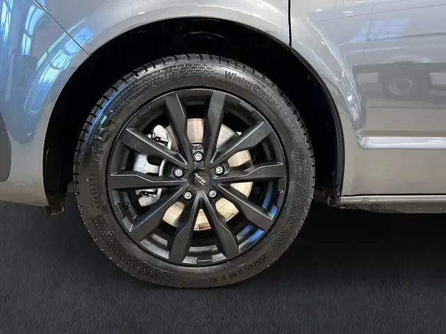 Volkswagen T6 California view 4
