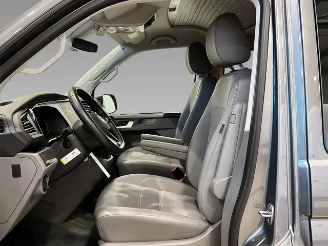 Volkswagen T6 California view 9