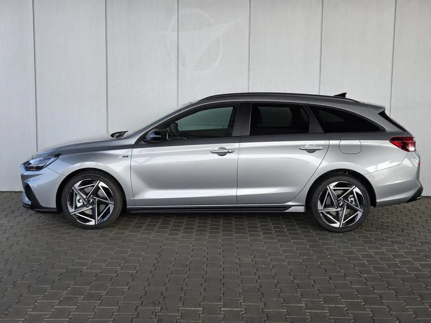 Hyundai i30 Kombi N-Line 1.5 T-GDI mHev DCT / Navi ACC Sitz... Silber - 2