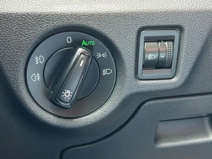 Škoda Scala 1.0 TSI Ambition (2020-) 2023, foto 12