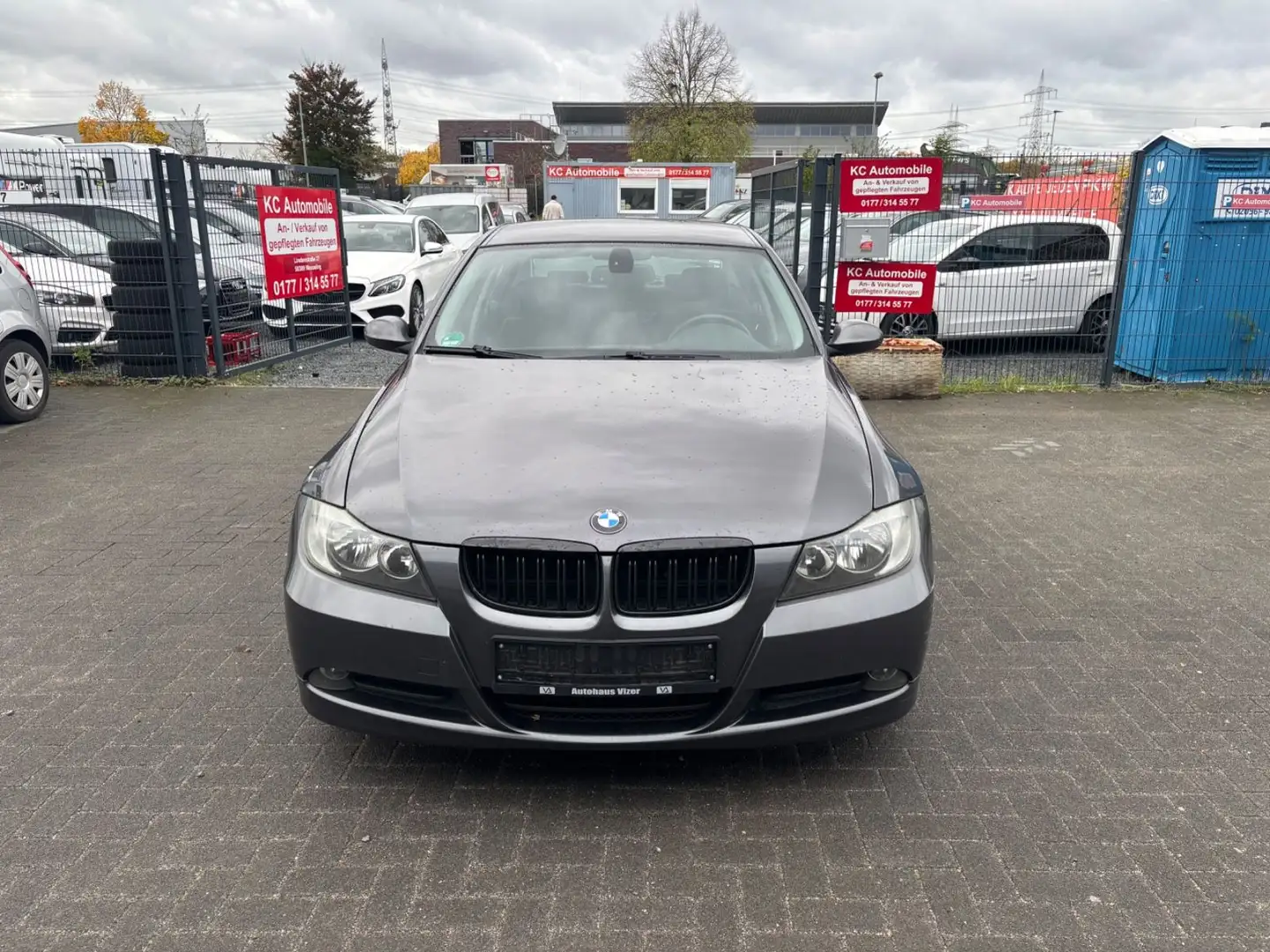 BMW 318 Baureihe 3 Lim. 318i Gris - 2