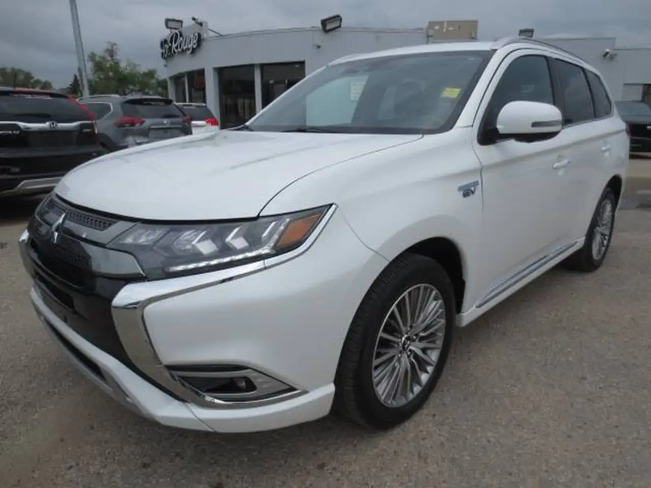 Mitsubishi Outlander снимка Mitsubishi Outlander
