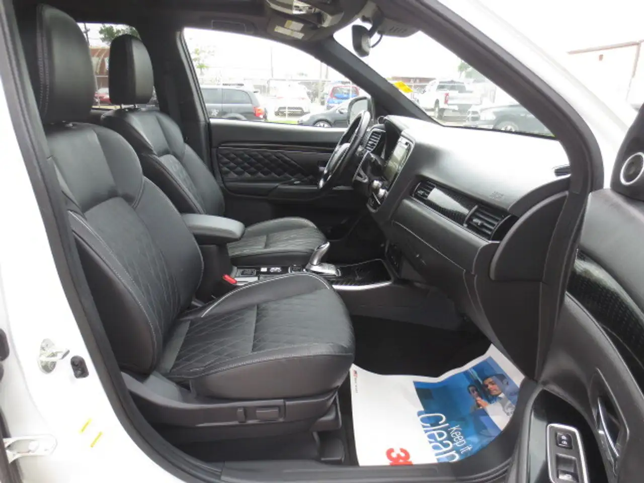 Mitsubishi Outlander снимка Mitsubishi Outlander
