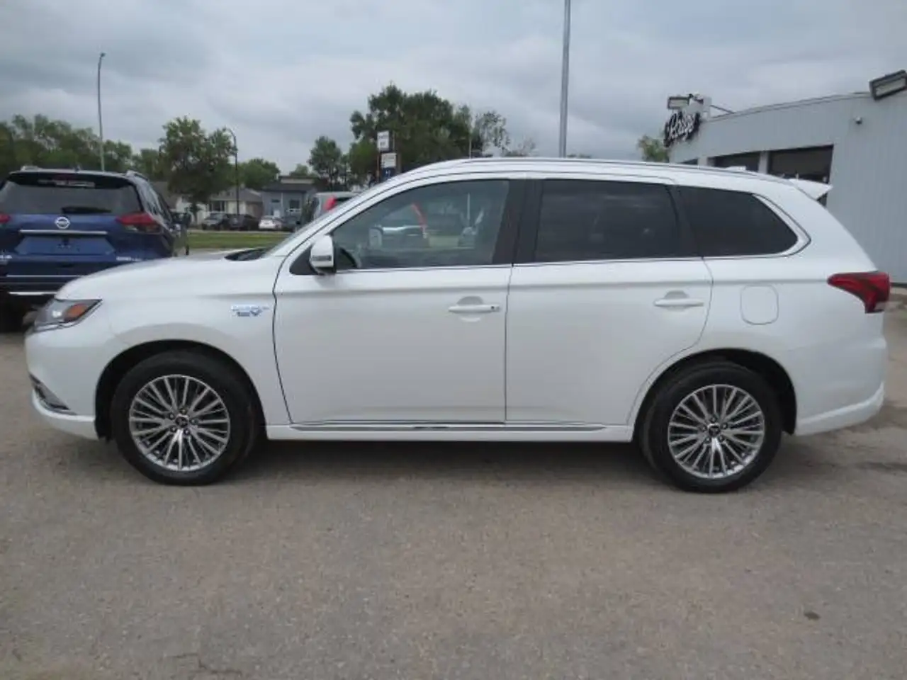 Mitsubishi Outlander снимка Mitsubishi Outlander