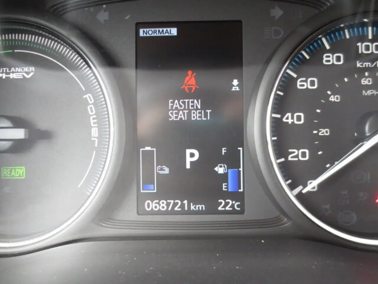 Mitsubishi Outlander снимка Mitsubishi Outlander