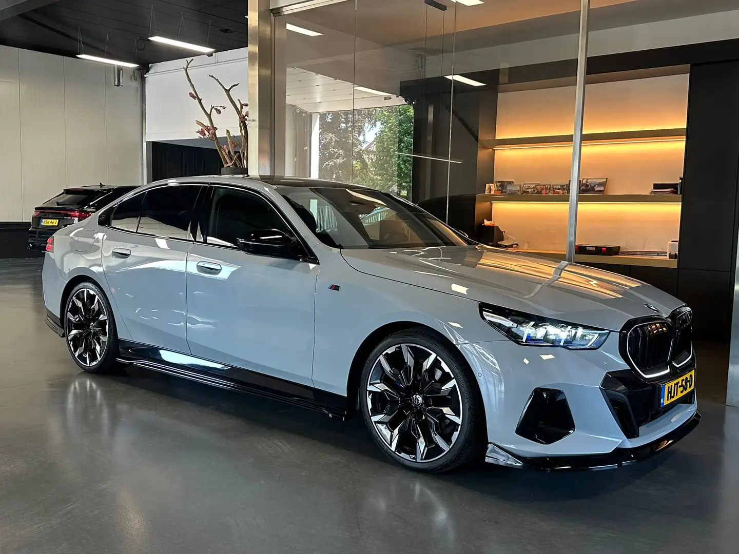 BMW 520 5-serie 520i M Performance 2024 Full option Garant Szary - 1