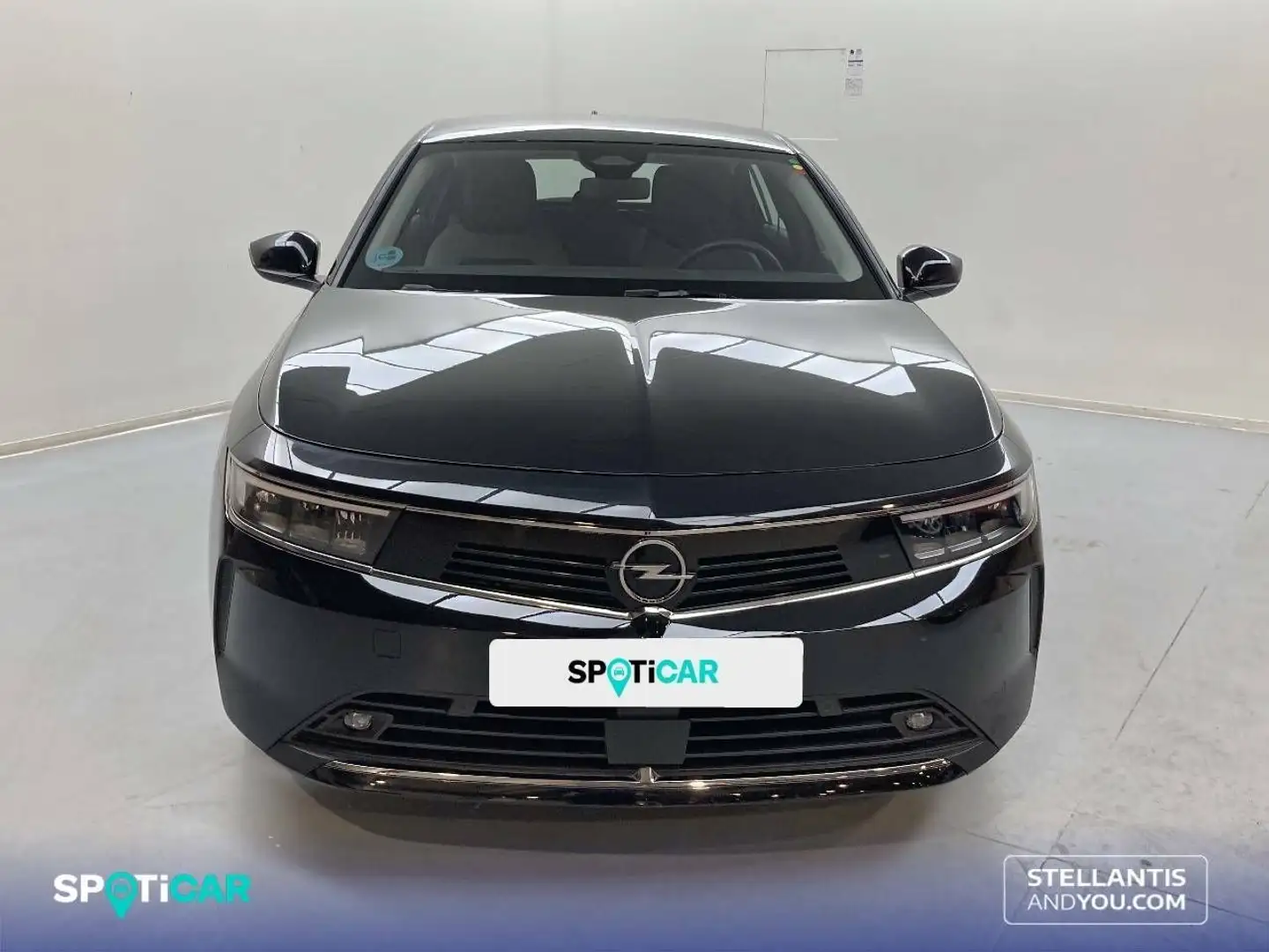 Opel Astra 1.2T XHT S/S Edition 130 Negro - 2