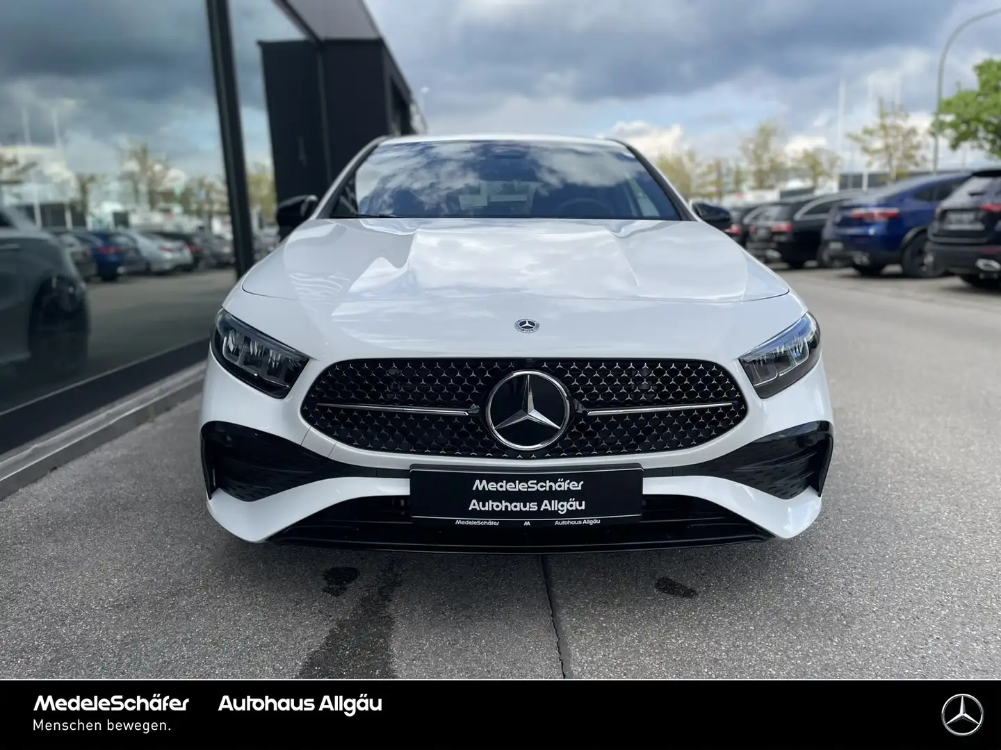 Mercedes-Benz A 180 A 180 Special Edition AMG Night Advanced Plus LED Weiß - 2