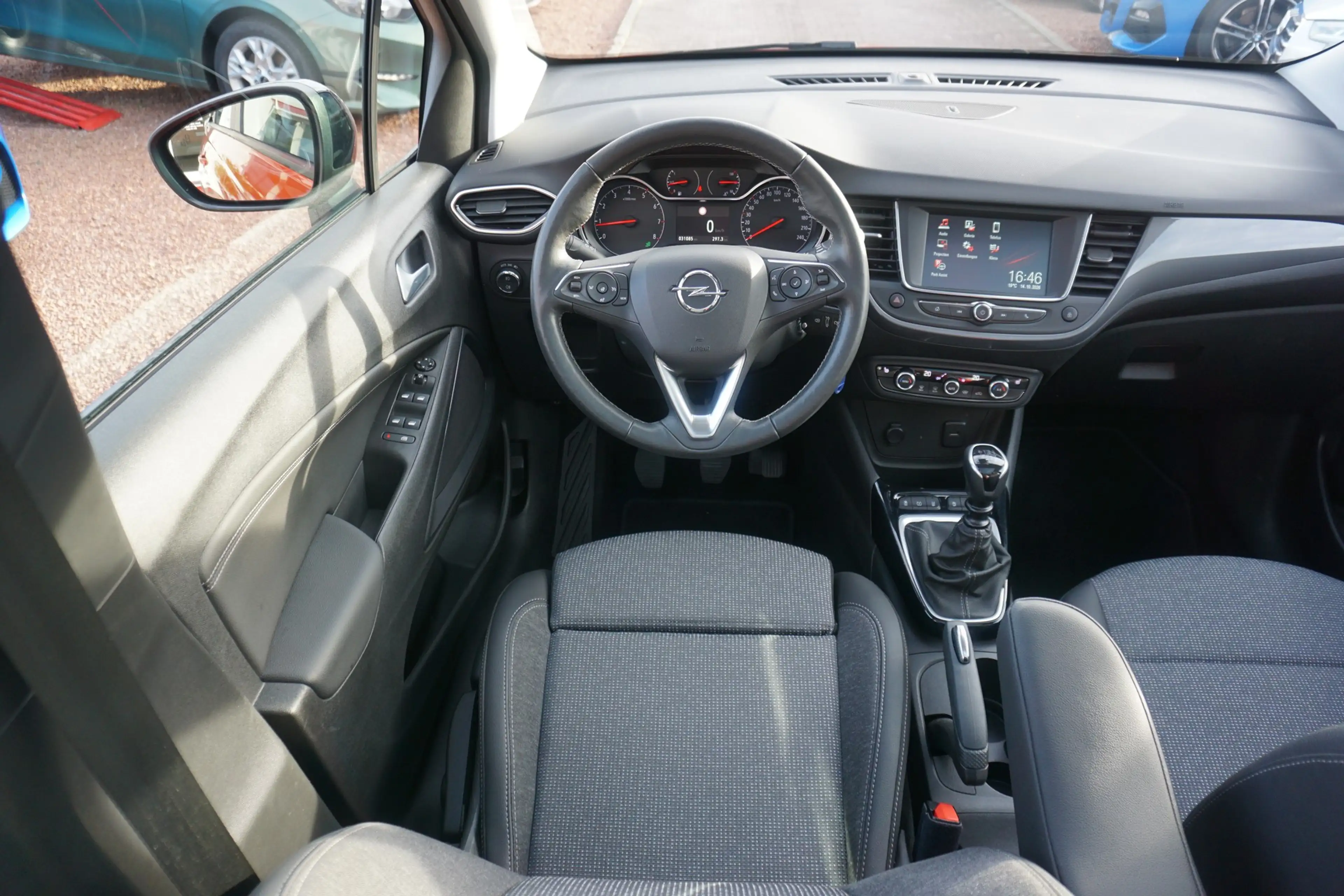 Opel Crossland 1.2 Elegance LED Panorama Totwinkel — photo 9