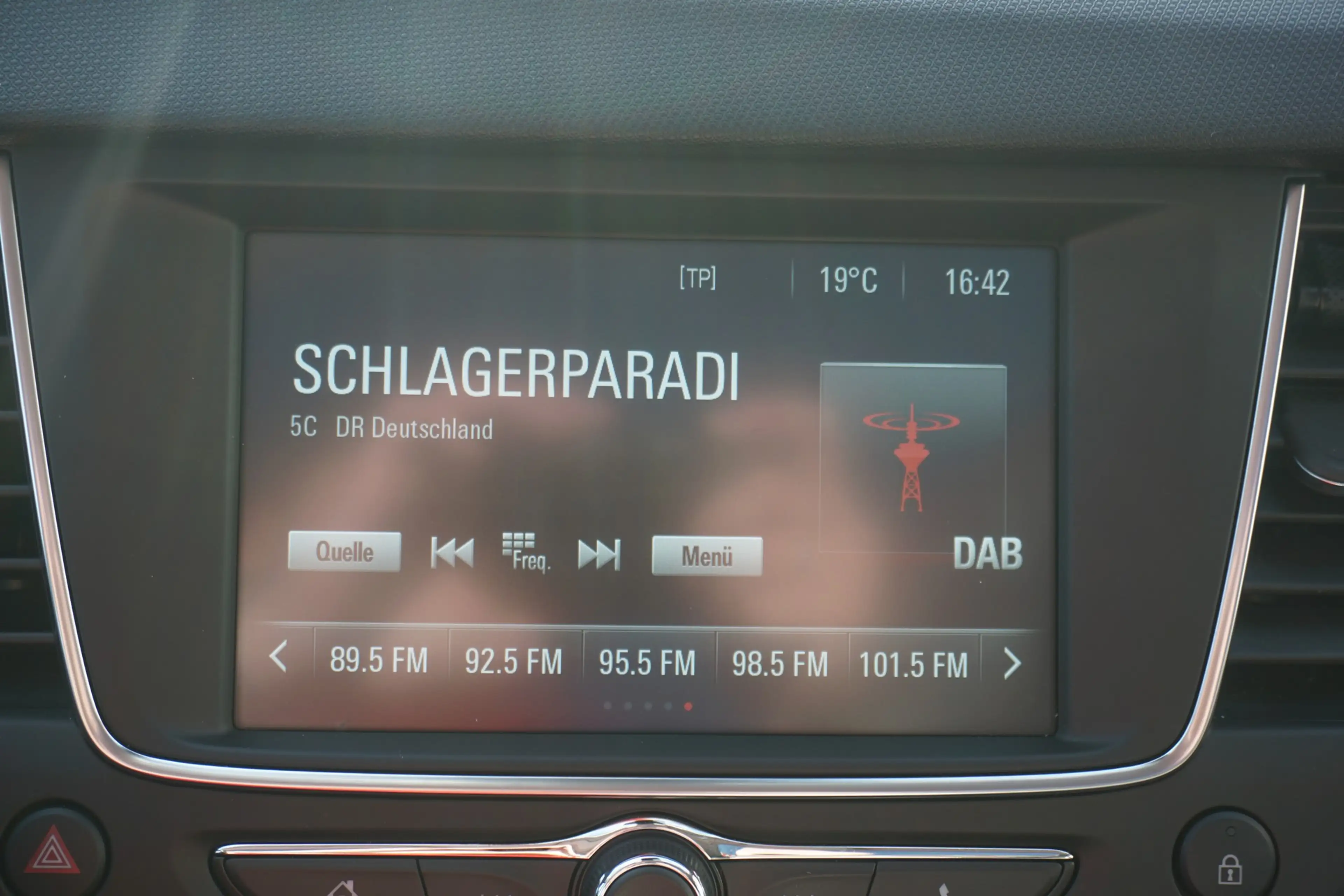 Opel Crossland 1.2 Elegance LED Panorama Totwinkel — photo 13