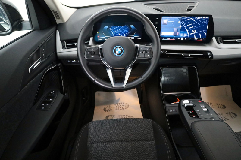 BMW iX2 20 eDrive,Navi,LED,SH,Kamera,Ausparkassist — photo 10
