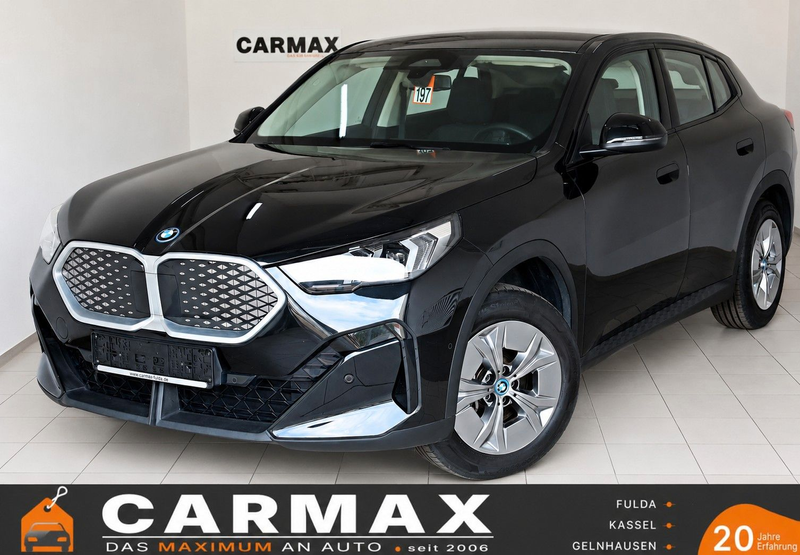 BMW iX2 20 eDrive,Navi,LED,SH,Kamera,Ausparkassist