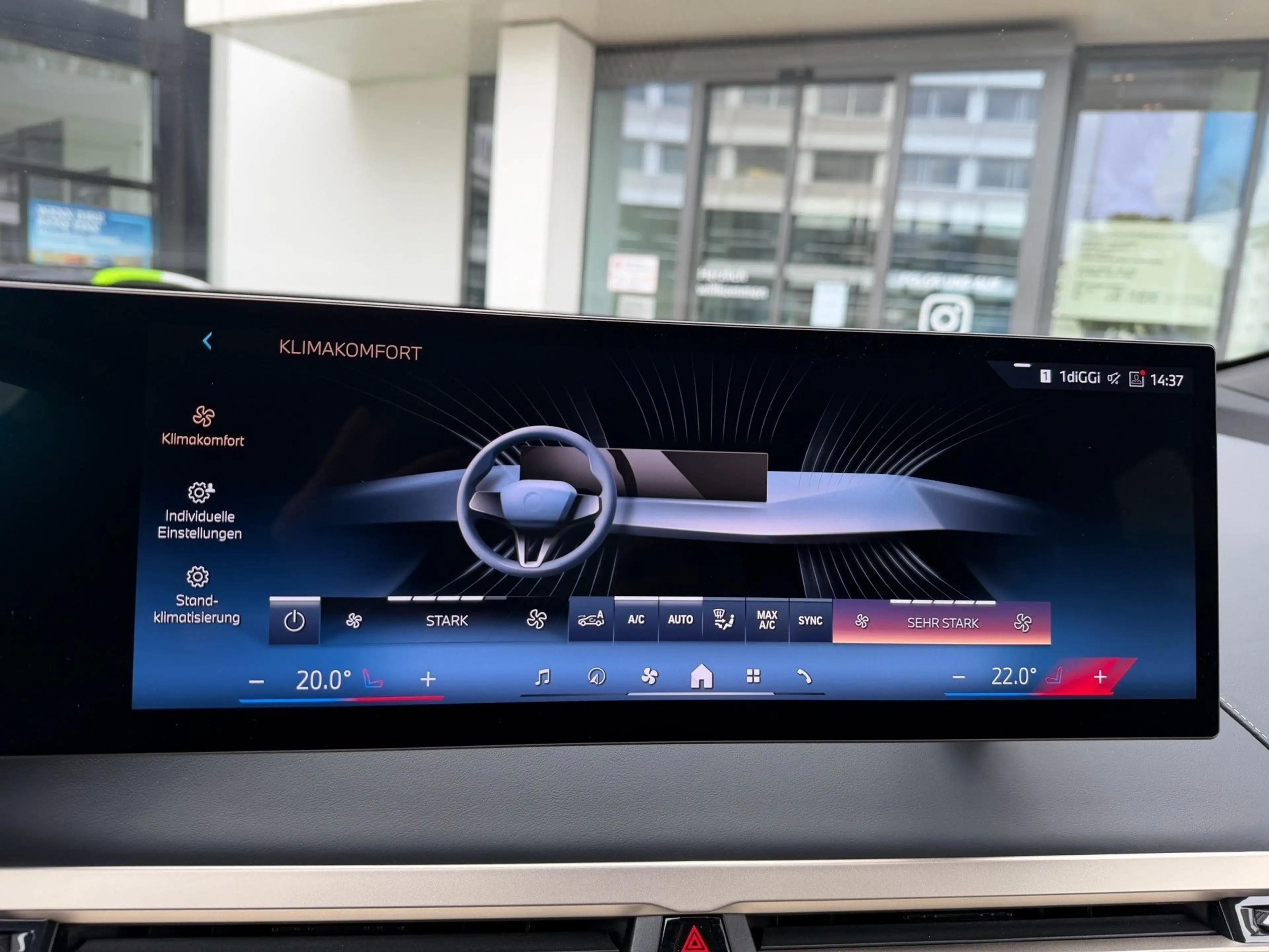 BMW iX xDrive40 M Sport Laser DA/PA Prof Pano AHK HK — photo 11