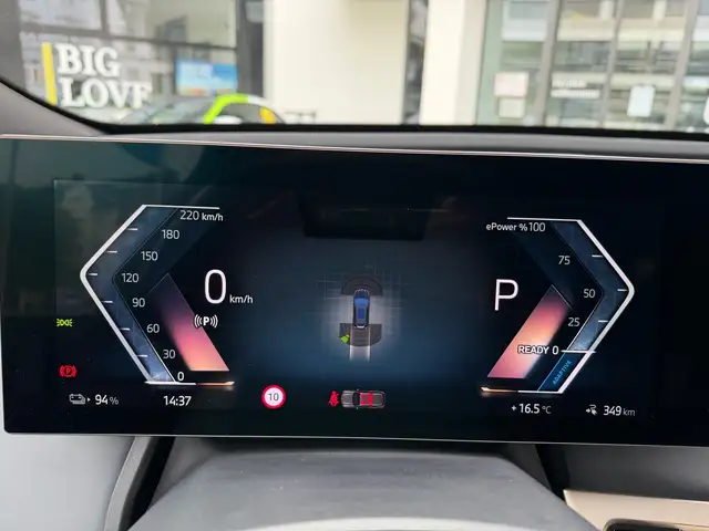 BMW Ix view 14