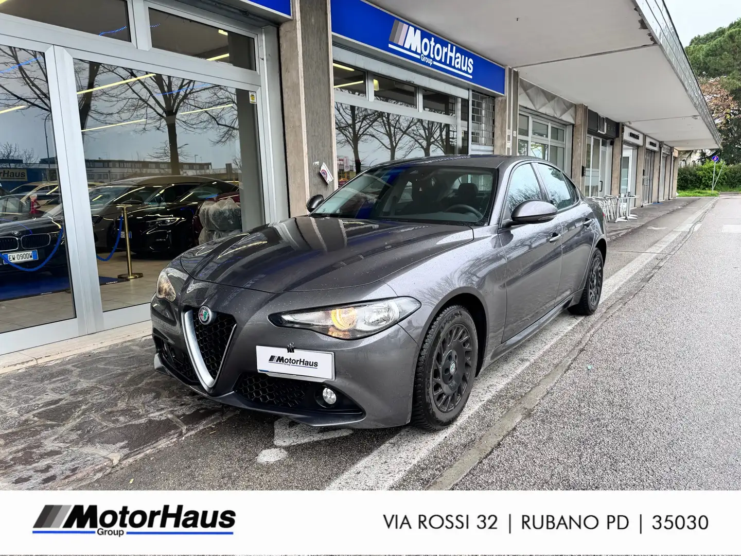 Alfa Romeo Giulia 2.2 t Business Sport Launch Edition 180cv auto Grey - 1