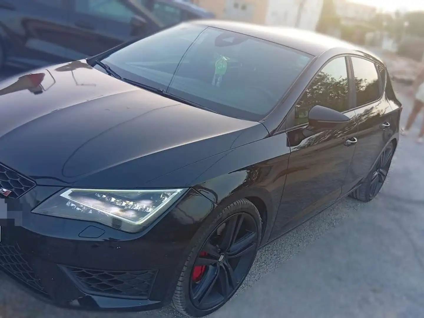 SEAT Leon ST 2.0 TSI S&S Cupra DSG6 290 Negro - 1